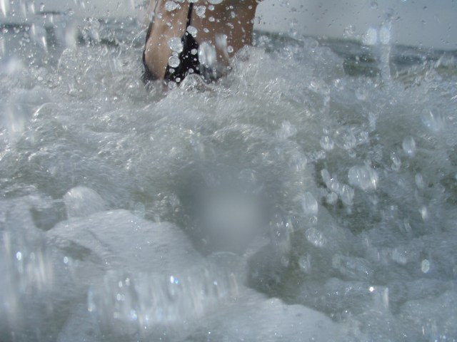 to not drown feel the sea